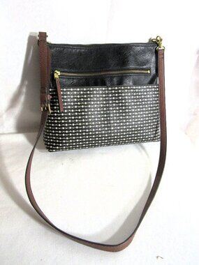 FOSSIL FIONA SHOULDER BAG LOTS OF POCKETS 10" X 11"  ADJ STRAP